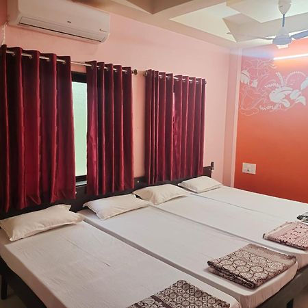 Bandekar Home Stay Mālvan Kültér fotó