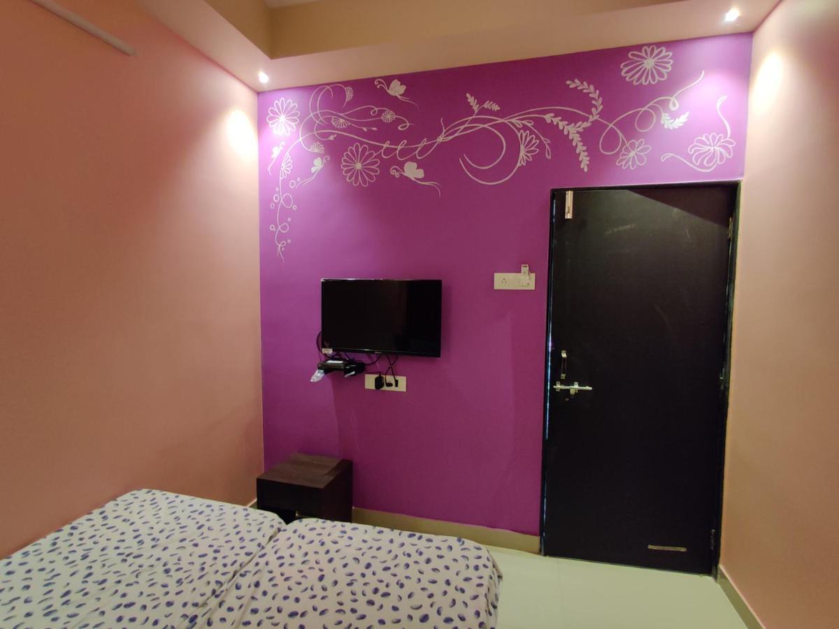 Bandekar Home Stay Mālvan Kültér fotó