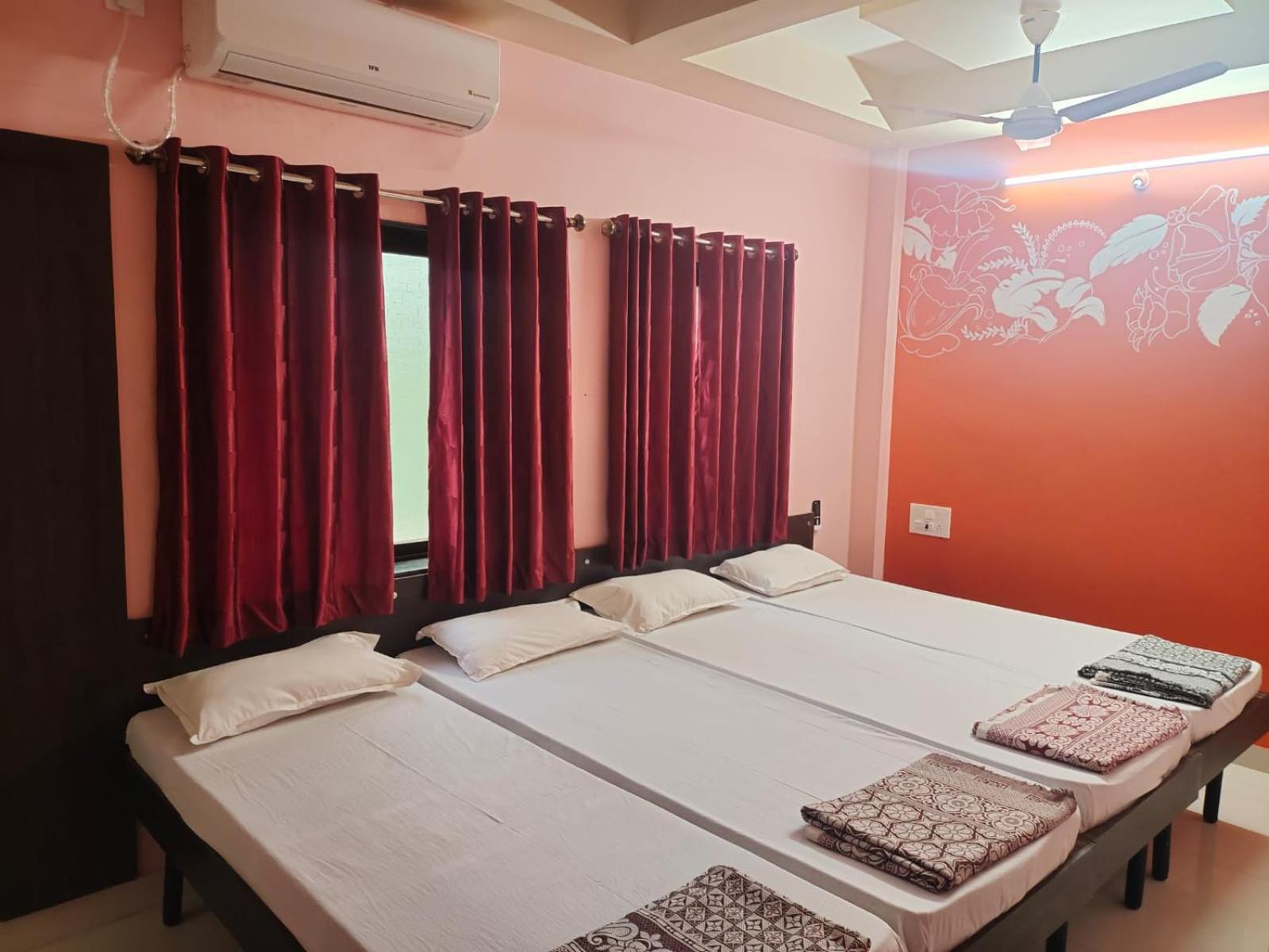 Bandekar Home Stay Mālvan Kültér fotó